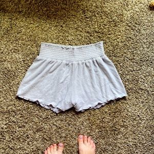 Z supply dawn smocked shorts in lavender (L)